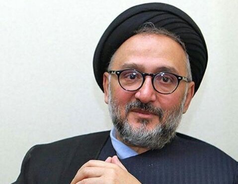 ابطحی خطاب به عراقچی: حرف مرد لازم نیست یکی باشد