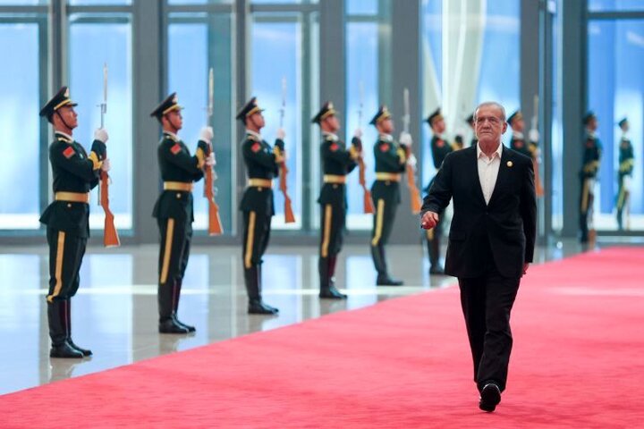 تصاویری از پزشکیان در نشست سران سازمان همکاری شانگهای تصاویری از پزشکیان در نشست سران سازمان همکاری شانگهای