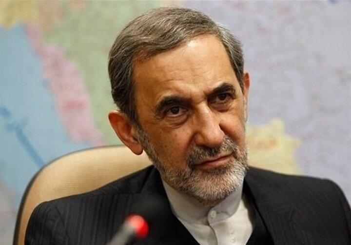 مشاور امور بین‌الملل مقام معظم رهبری: رییس جمهور آمریکا مثل هیتلر عمل می‌کند