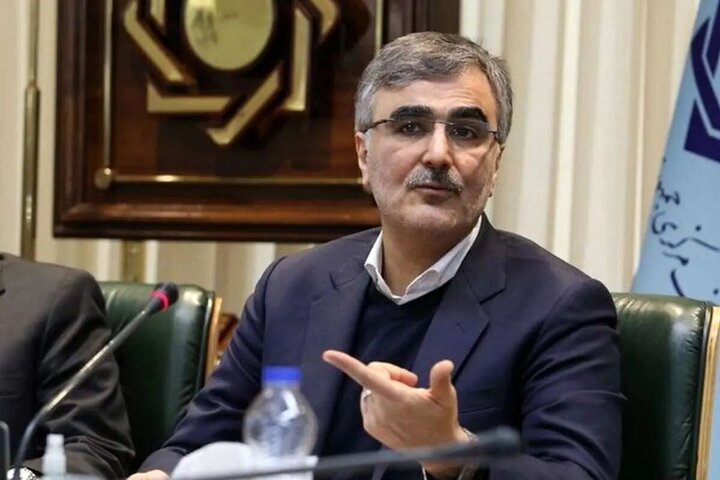 رئیس بانک مرکزی: امیدوارم از وضعیت نه جنگ، نه صلح خارج شده و به وضع عادی بازگردیم/ طی جنگ ۱۲ روزه، نظام بانکی تنها شد