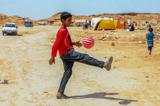 شرایط سخت کودکان سیل‌زده در «حمیدیه»