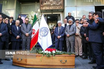 برگزاری مراسم تشیع «بهمن کشاورز»