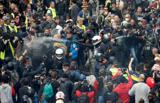 27 نفر در درگیری "جلیقه زردها" با پلیس فرانسه بازداشت شدند
