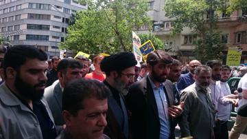 مجتبی خامنه‌ای  به جمع راهپیمایان روز قدس پیوست