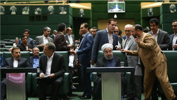 استیضاح‌ها برای رای آوری یا کارآمدی؟ / مجلس، دولت روحانی را از نصاب می‌اندازد؟