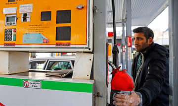 پمپ بنزین ها یکی از اصلی ترین  نقاط  شیوع ویروس کرونا/تصاویر