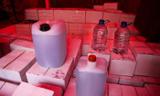 کشف ۲ هزار لیتر محلول ضدعفونی کننده احتکار شده در روزهای کرونایی/تصاویر