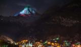 نمایش پرچم کشورهای درگیر با کرونا بر رشته کوه آلپ/سری اول تصاویر