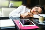 چرا زنان باید بیشتر از مردان بخوابند؟