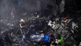 سقوط مرگبار هواپیمای مسافربری در کراچی پاکستان/تصاویر
